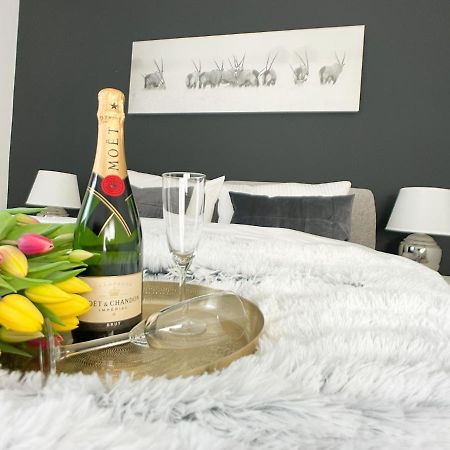 M-Style 01 Apartment Mit Terrasse Und Gasgrill, 24H Self-Check-In, Free Parking, Netflix Нюрнберг Екстер'єр фото